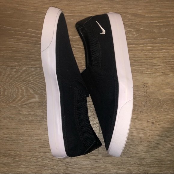 Nike slip on shoes size 11 - Picture 5 of 7